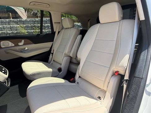 Used 2024 Mercedes-Benz GLS 450 4MATIC image 20