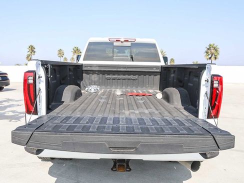 Used 2024 GMC Sierra 3500 Denali image 25
