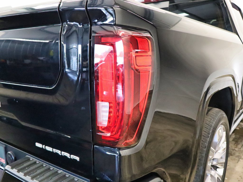 Used 2023 GMC Sierra 1500 Denali w/ Denali Reserve Package AWD/4WD image 11