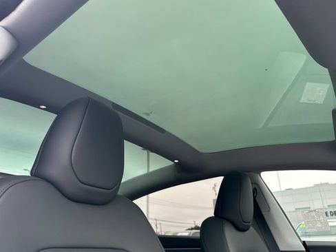 Used 2025 Tesla Model 3 Long Range RWD image 18