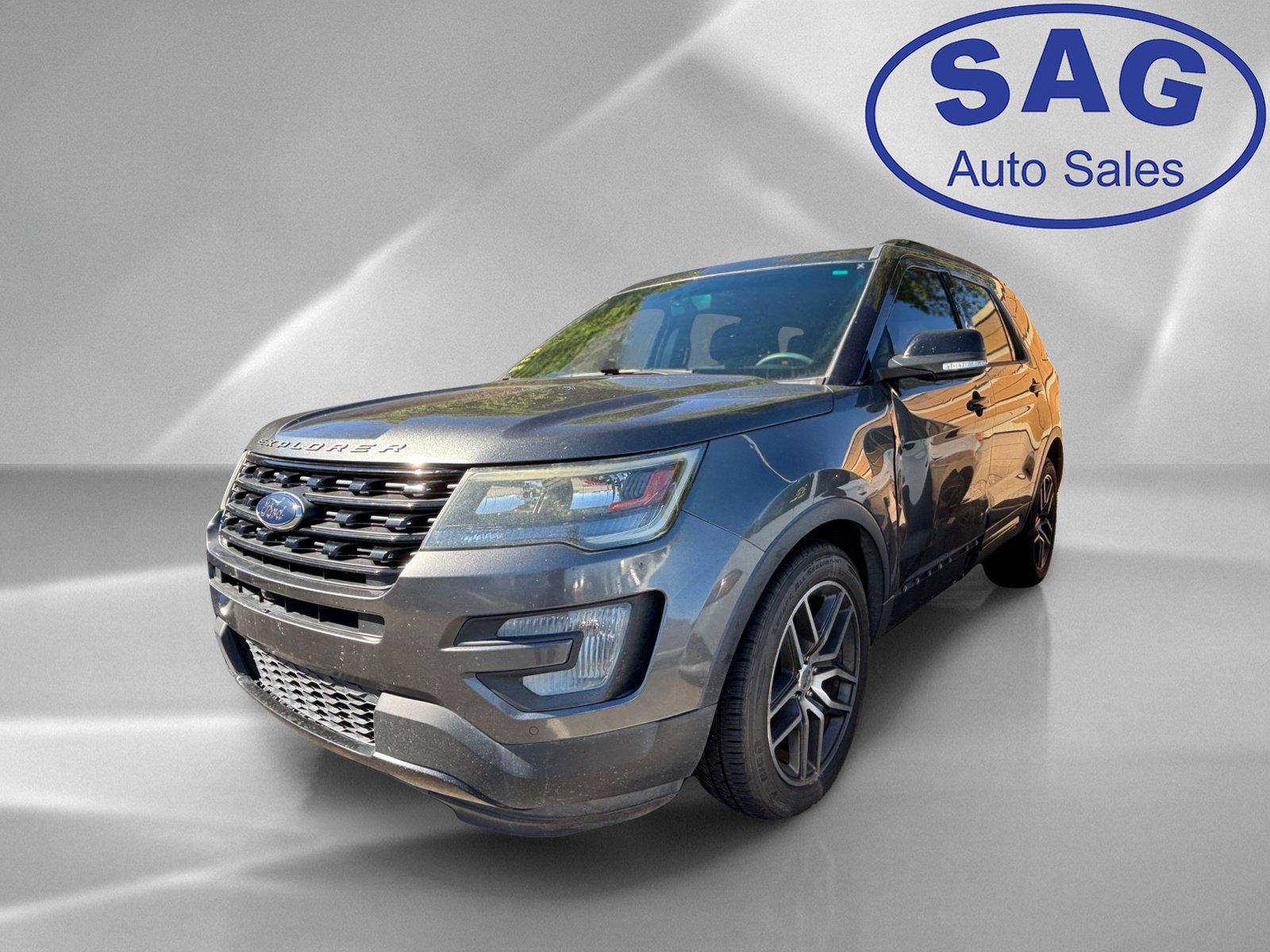 Used 2017 Ford Explorer Sport w/ Equipment Group 401A AWD/4WD image 5