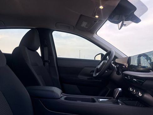 Used 2026 Nissan Kicks S FWD image 26