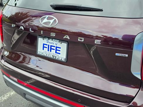 Used 2023 Hyundai Palisade Limited AWD/4WD image 14