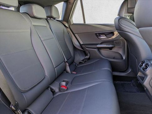 Certified 2025 Mercedes-Benz GLC 300 image 21