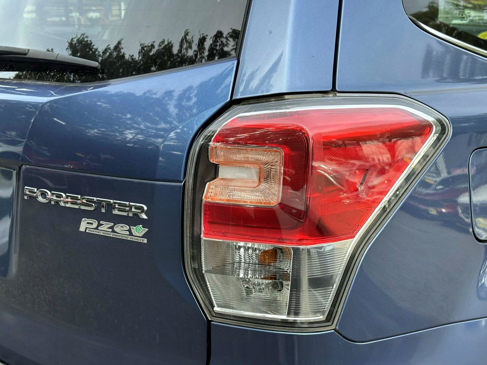 Used 2017 Subaru Forester 2.5i Limited AWD/4WD image 11