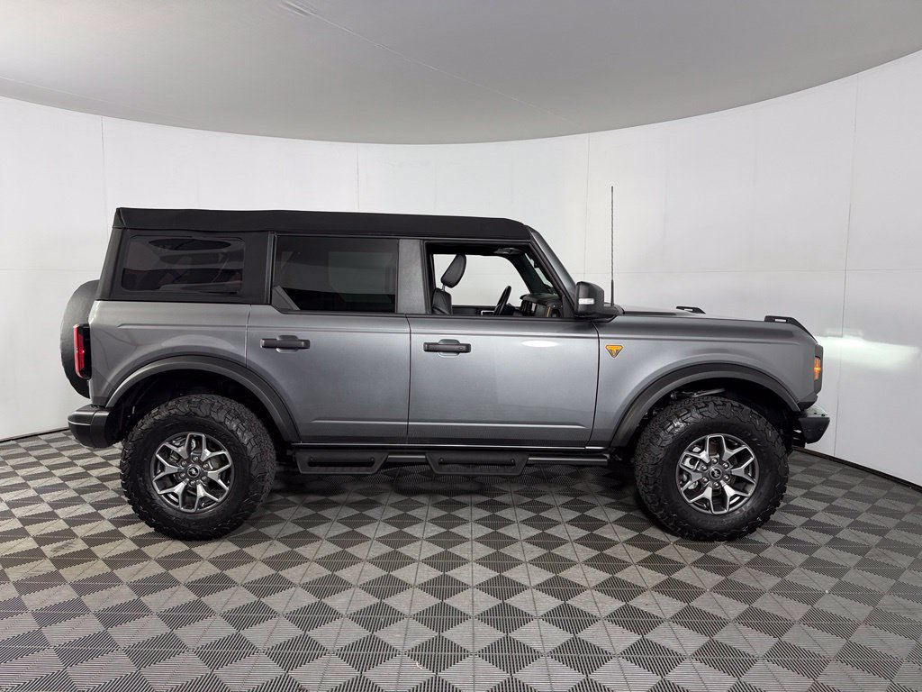 Used 2024 Ford Bronco Badlands AWD/4WD image 7