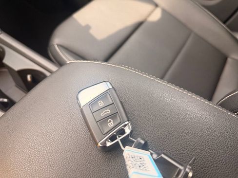 Used 2023 Volkswagen Atlas SE FWD image 35