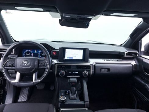 Used 2025 Toyota Tacoma TRD Off-Road AWD/4WD image 21