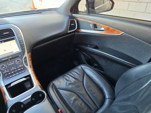 Used 2018 Lincoln MKX Reserve image 34