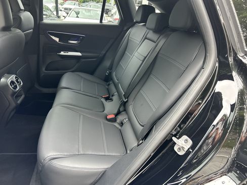 Certified 2026 Mercedes-Benz GLC 300 4MATIC image 40