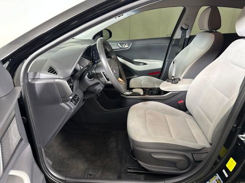 Used 2021 Hyundai Ioniq SE image 11