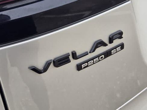 Used 2019 Land Rover Range Rover Velar R-Dynamic SE AWD/4WD image 7