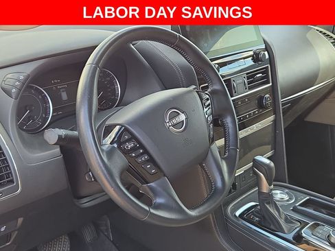 Used 2022 Nissan Armada SV w/ SV Appearance Package RWD image 26
