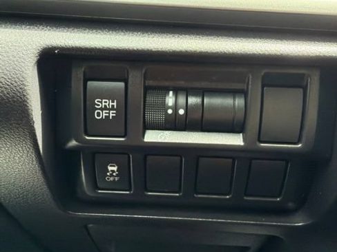 Used 2018 Subaru Impreza 2.0i Limited AWD/4WD image 18