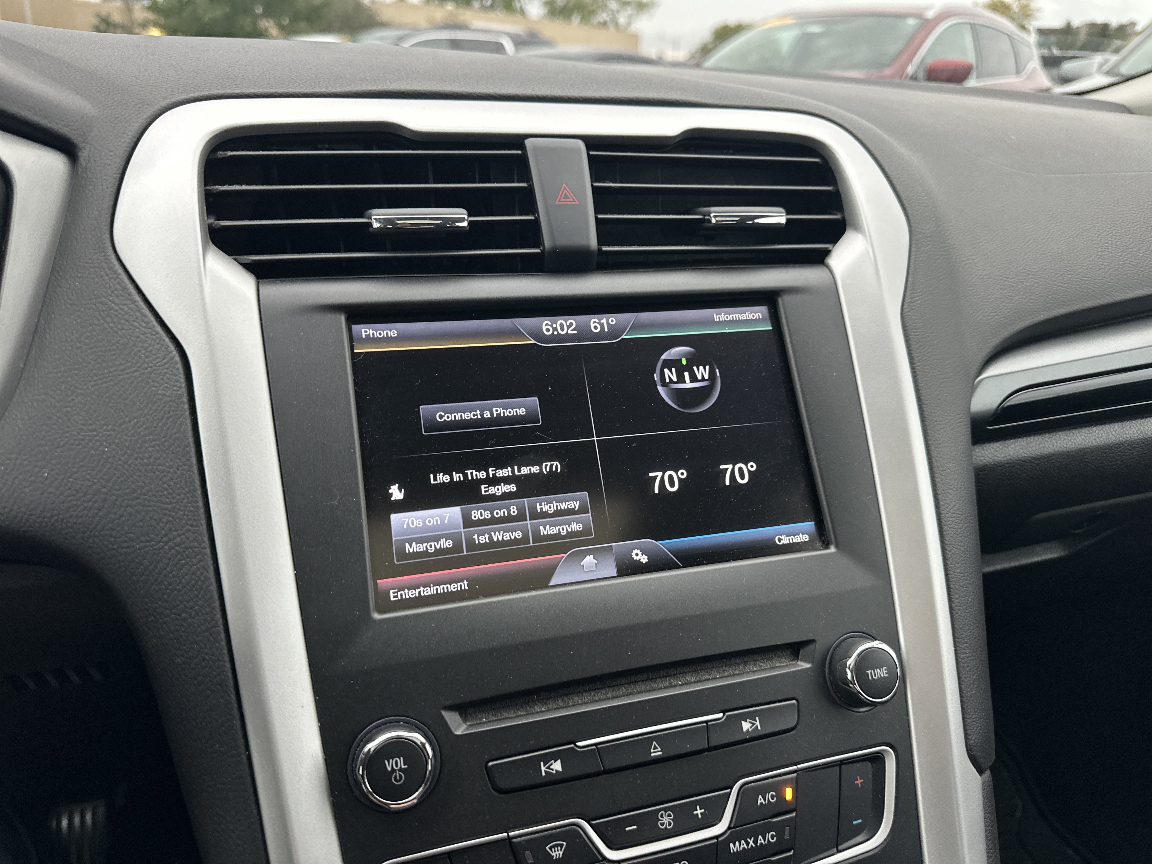 Used 2016 Ford Fusion SE FWD image 27