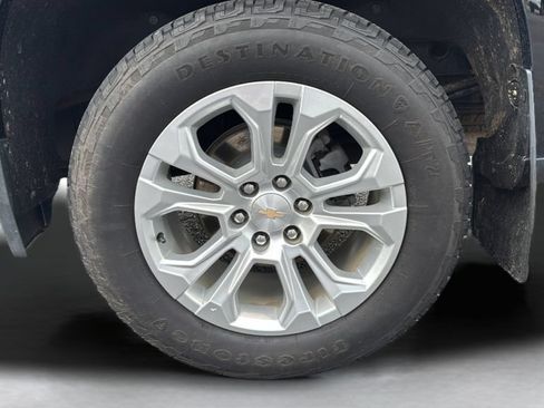 Used 2024 Chevrolet Silverado 1500 LTZ AWD/4WD image 24