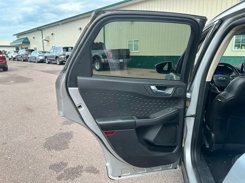 Used 2020 Ford Escape Titanium AWD/4WD image 22