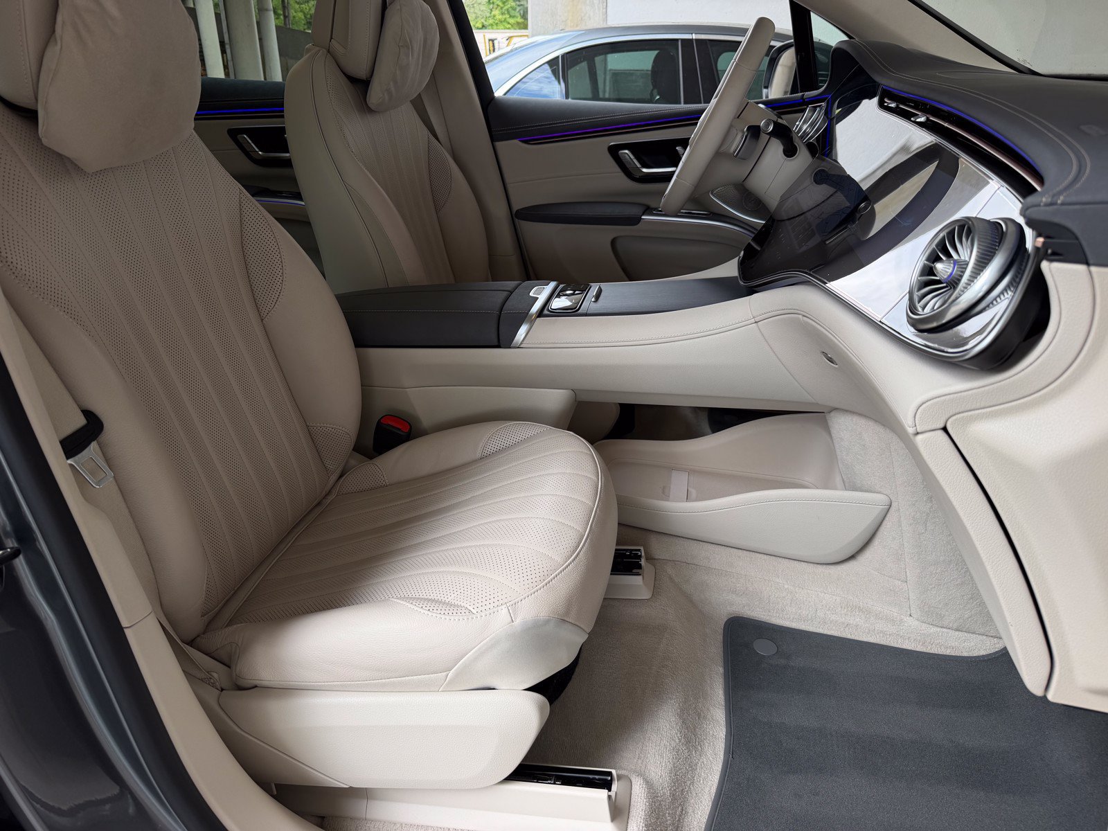 Used 2023 Mercedes-Benz EQS 580 4MATIC SUV image 20