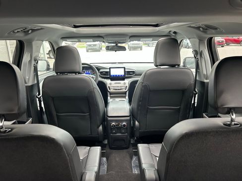 Used 2024 Ford Explorer XLT w/ Equipment Group 202A image 24