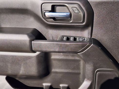 Used 2024 Chevrolet Silverado 1500 Custom image 23