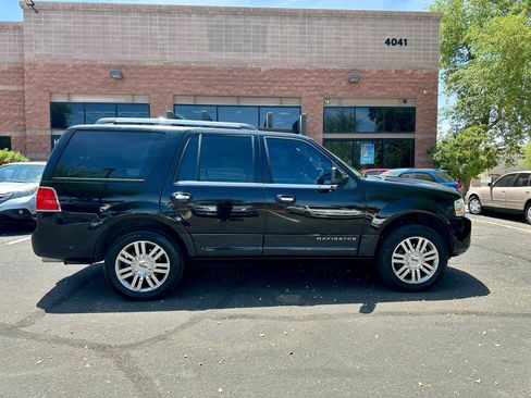 Used 2007 Lincoln Navigator 2WD image 5