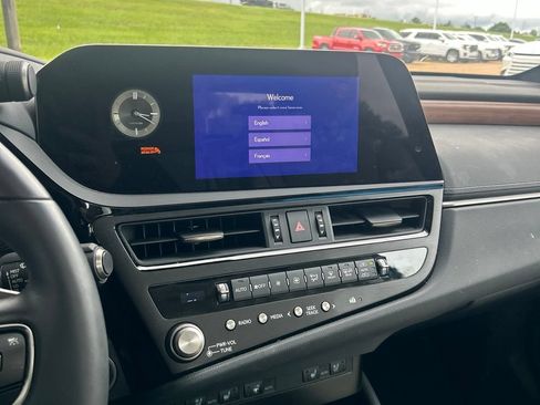 Used 2025 Lexus ES 350 w/ Premium Package FWD image 11