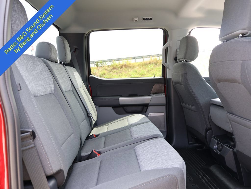 New 2027 Ford F250 XLT w/ XLT Premium Package AWD/4WD image 12