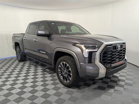 Used 2025 Toyota Tundra Limited image 3