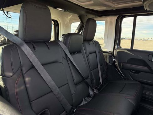 New 2026 Jeep Wrangler Unlimited Rubicon image 21