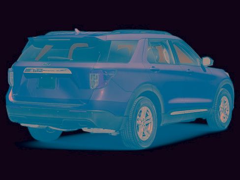 Certified 2023 Ford Explorer XLT RWD image 2