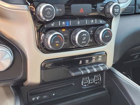 Used 2019 RAM 1500 Laramie AWD/4WD image 19