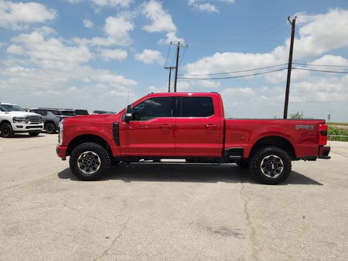 Used 2024 Ford F250 Lariat w/ Lariat Ultimate Package AWD/4WD image 4