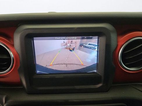Used 2021 Jeep Wrangler Unlimited Rubicon w/ LED Lighting Group AWD/4WD image 16