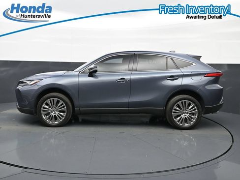 Used 2023 Toyota Venza Limited AWD/4WD image 6