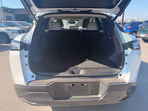 Used 2025 Nissan Murano SL image 9