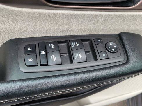 Used 2023 Chrysler Voyager LX image 18