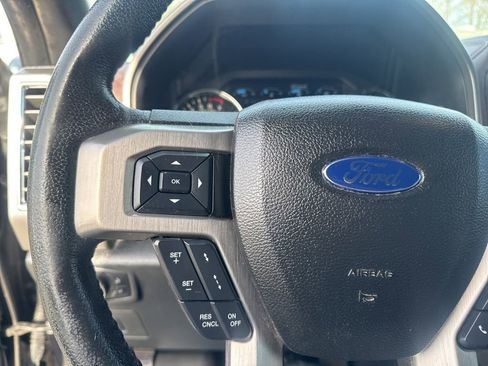 Used 2016 Ford F150 Platinum w/ Equipment Group 701A Luxury image 22