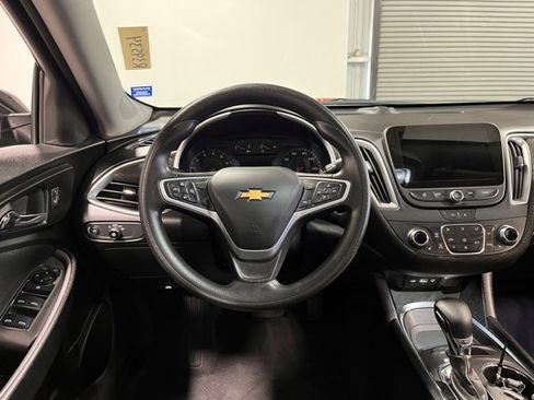 Used 2022 Chevrolet Malibu LT image 21