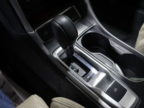 Used 2022 Subaru Ascent Limited w/ Popular Package #2A image 29