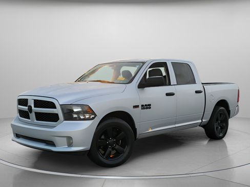 Used 2017 RAM 1500 Express w/ Express Value Package image 2