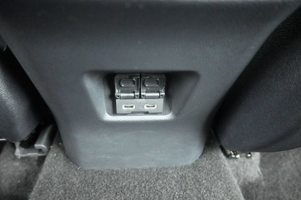 Used 2025 Toyota RAV4 XLE AWD/4WD image 14