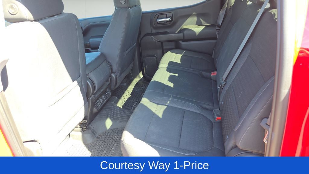 Used 2021 Chevrolet Silverado 1500 LT w/ Bed Protection Package AWD/4WD image 12