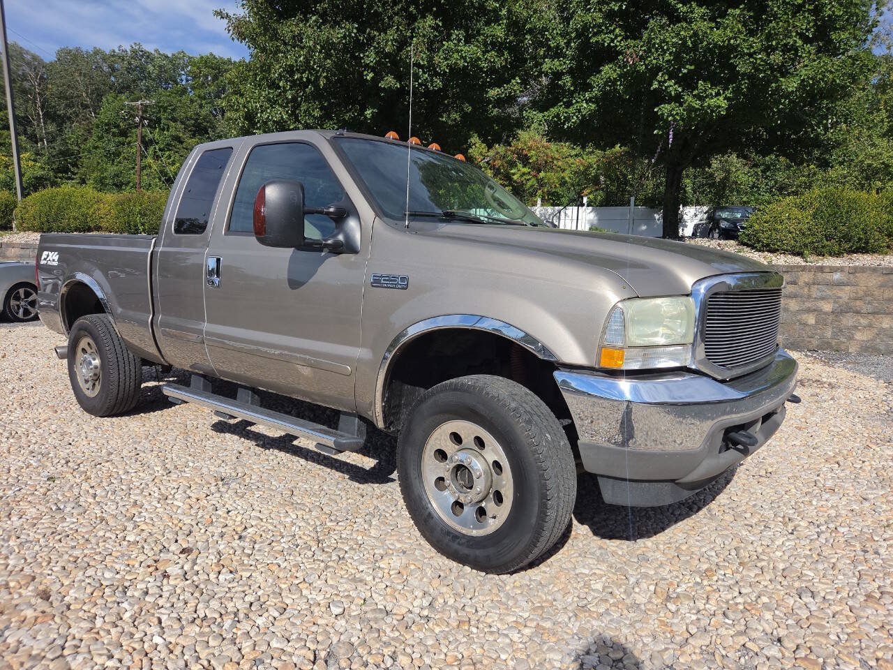 Used 2004 Ford F250 Lariat AWD/4WD image 1