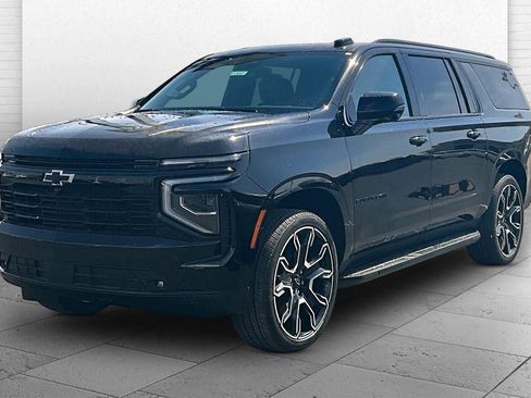 New 2026 Chevrolet Suburban RST w/ RST Capability Package image 2