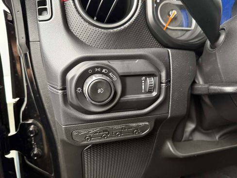 New 2025 Jeep Wrangler Rubicon w/ Convenience Group image 21