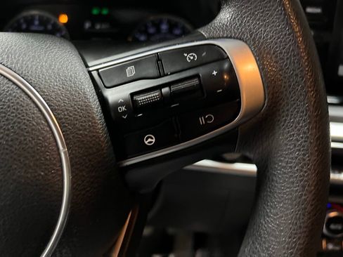 Used 2022 Kia K5 LXS image 22