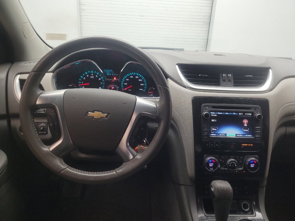 Used 2017 Chevrolet Traverse LT FWD image 22