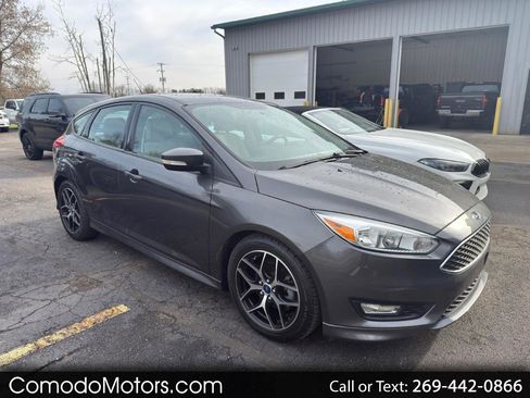 Used 2015 Ford Focus SE w/ SE Sport Package image 1