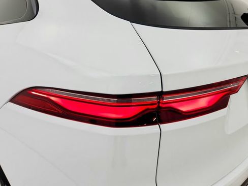 Certified 2025 Jaguar F-PACE R-Dynamic S image 32