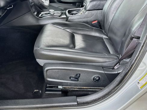 Used 2019 Chrysler 300 Touring L w/ Quick Order Package 22F AWD/4WD image 22